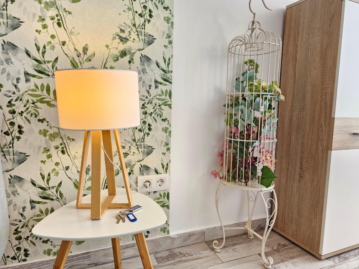 New Loft Sweet Holidays, Playa De Los Cristianos 洛斯克里斯蒂亚诺斯 外观 照片